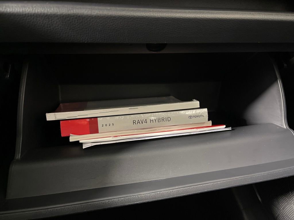 Certified 2025 Toyota RAV4 LE image 25