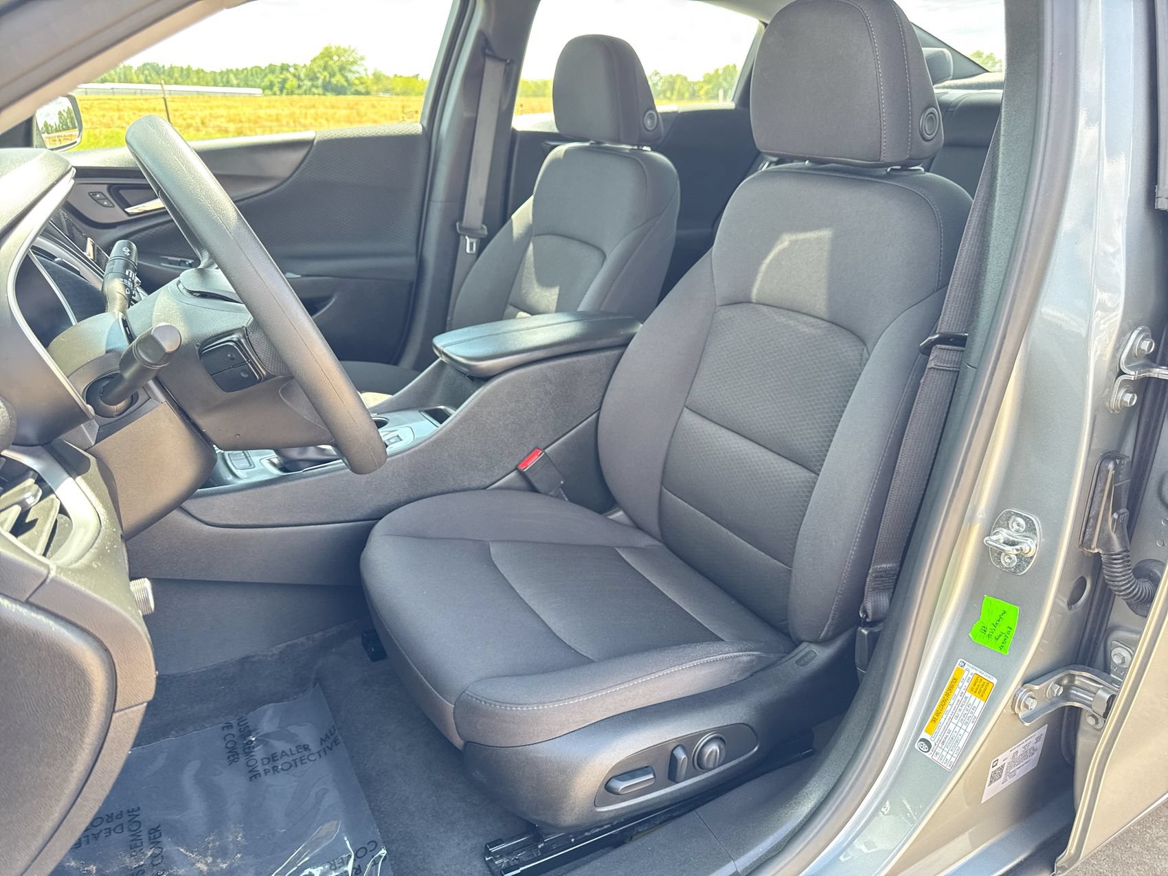 Used 2025 Chevrolet Malibu LT FWD image 11