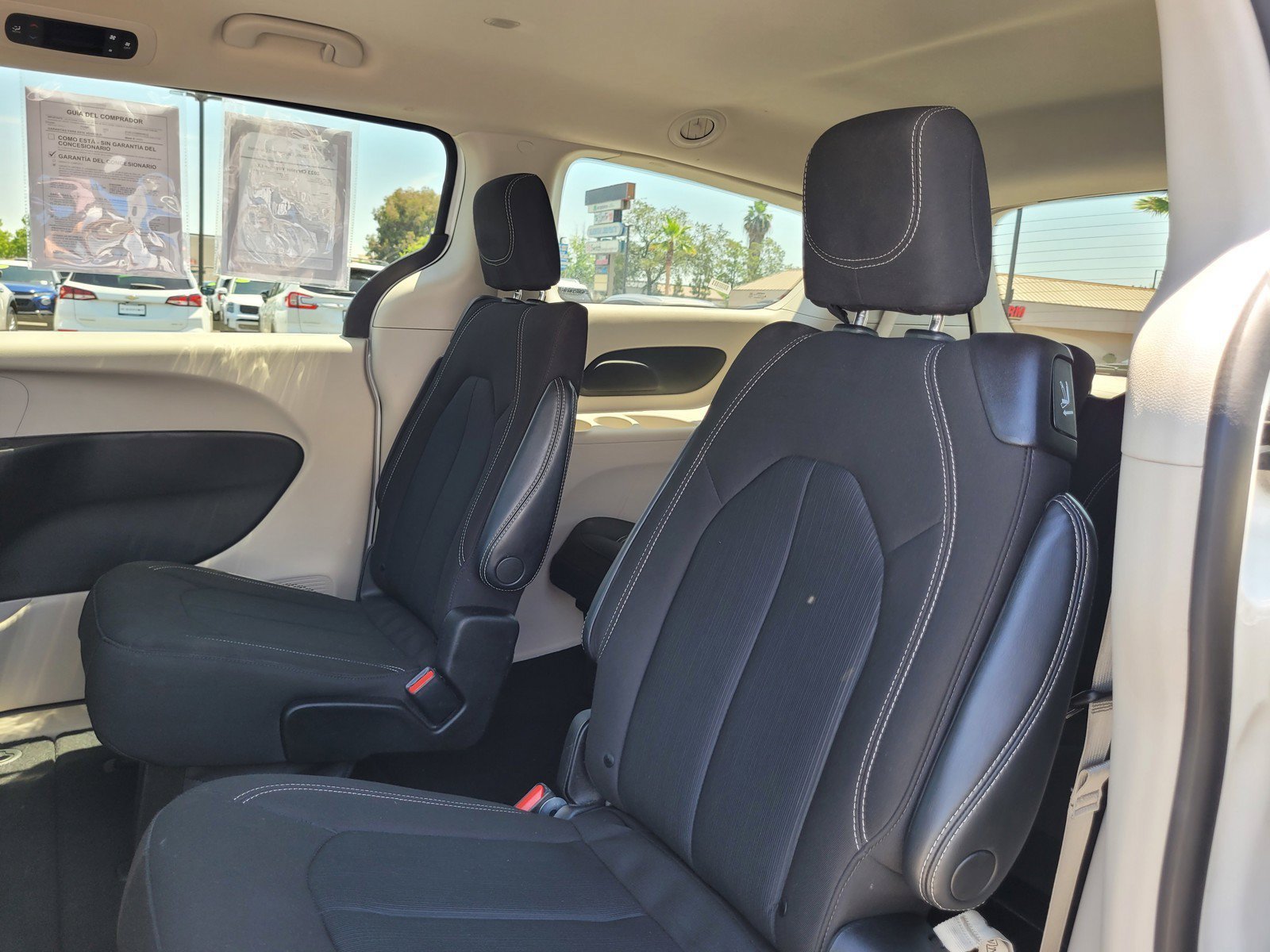 Used 2023 Chrysler Voyager LX FWD image 14