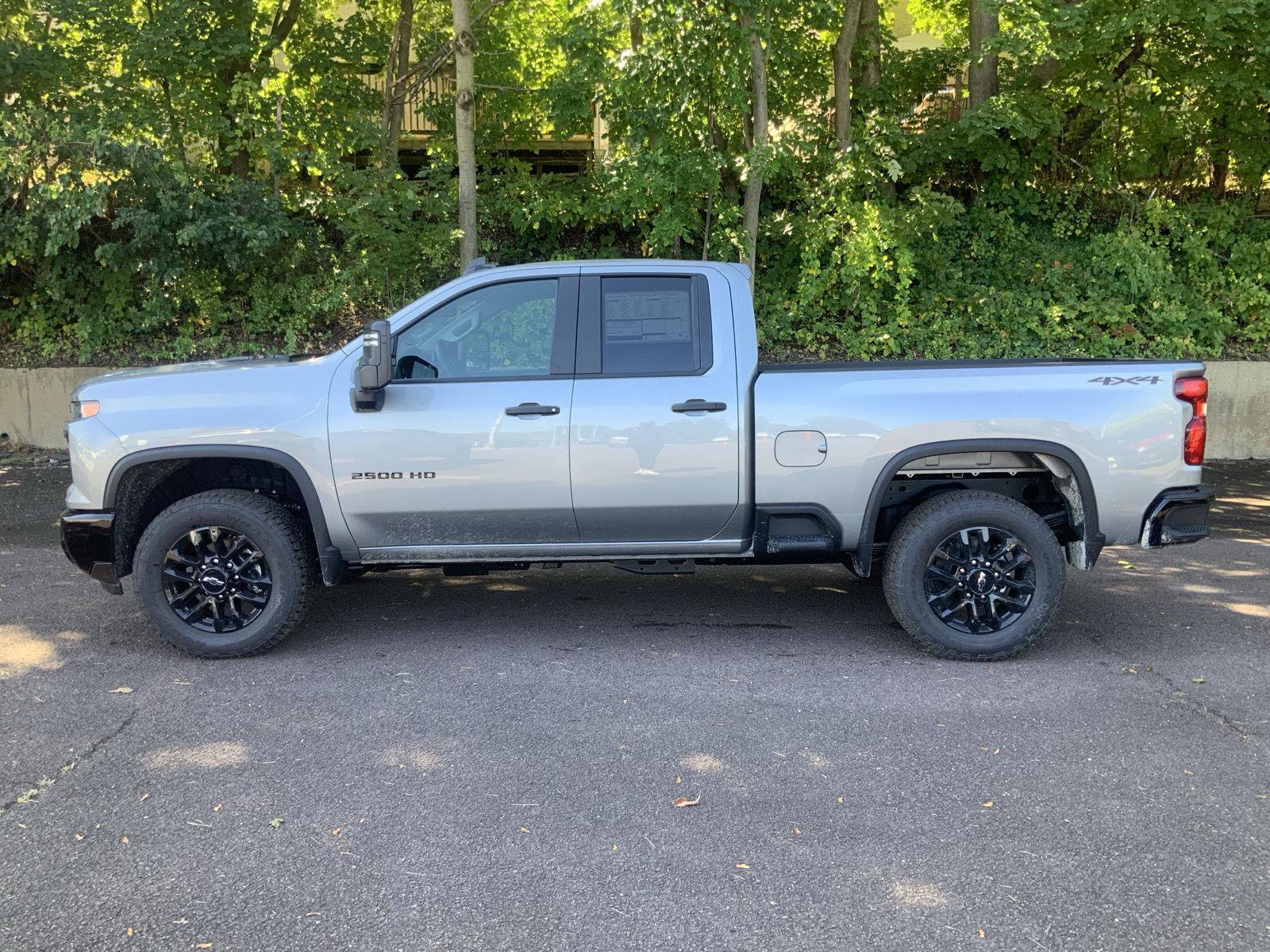 New 2026 Chevrolet Silverado 2500 Custom w/ Custom Value Package image 4