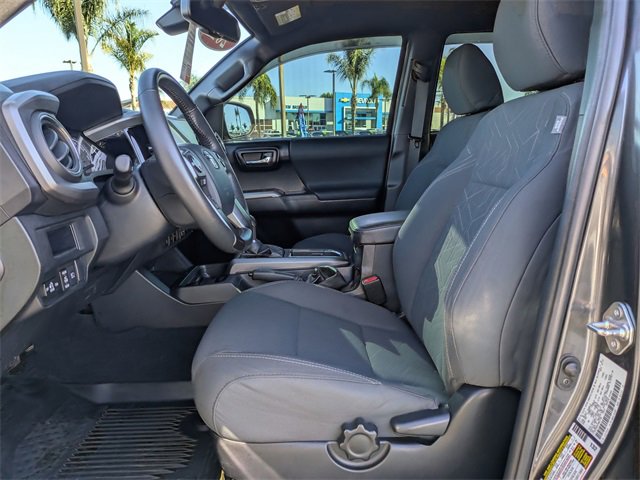 Used 2019 Toyota Tacoma TRD Off-Road image 15