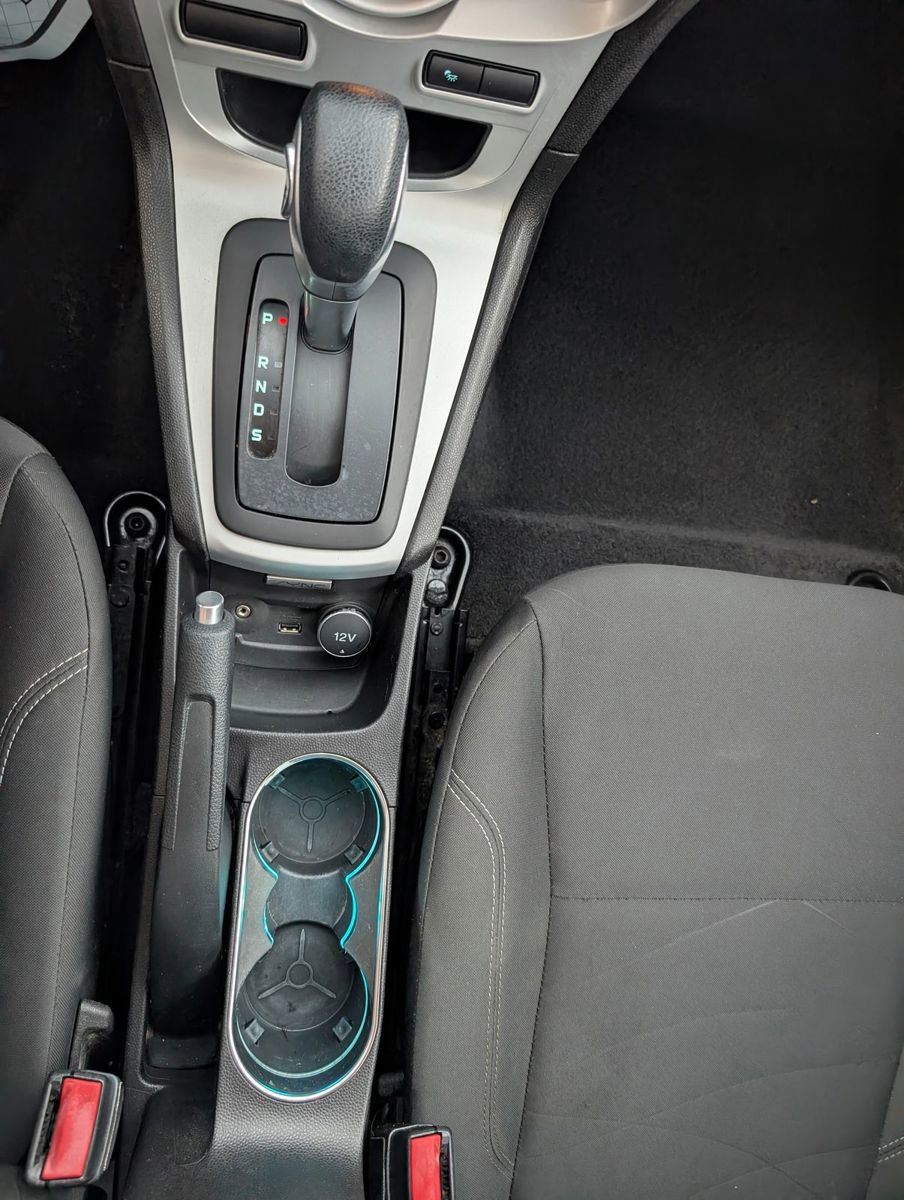 Used 2016 Ford Fiesta SE image 18