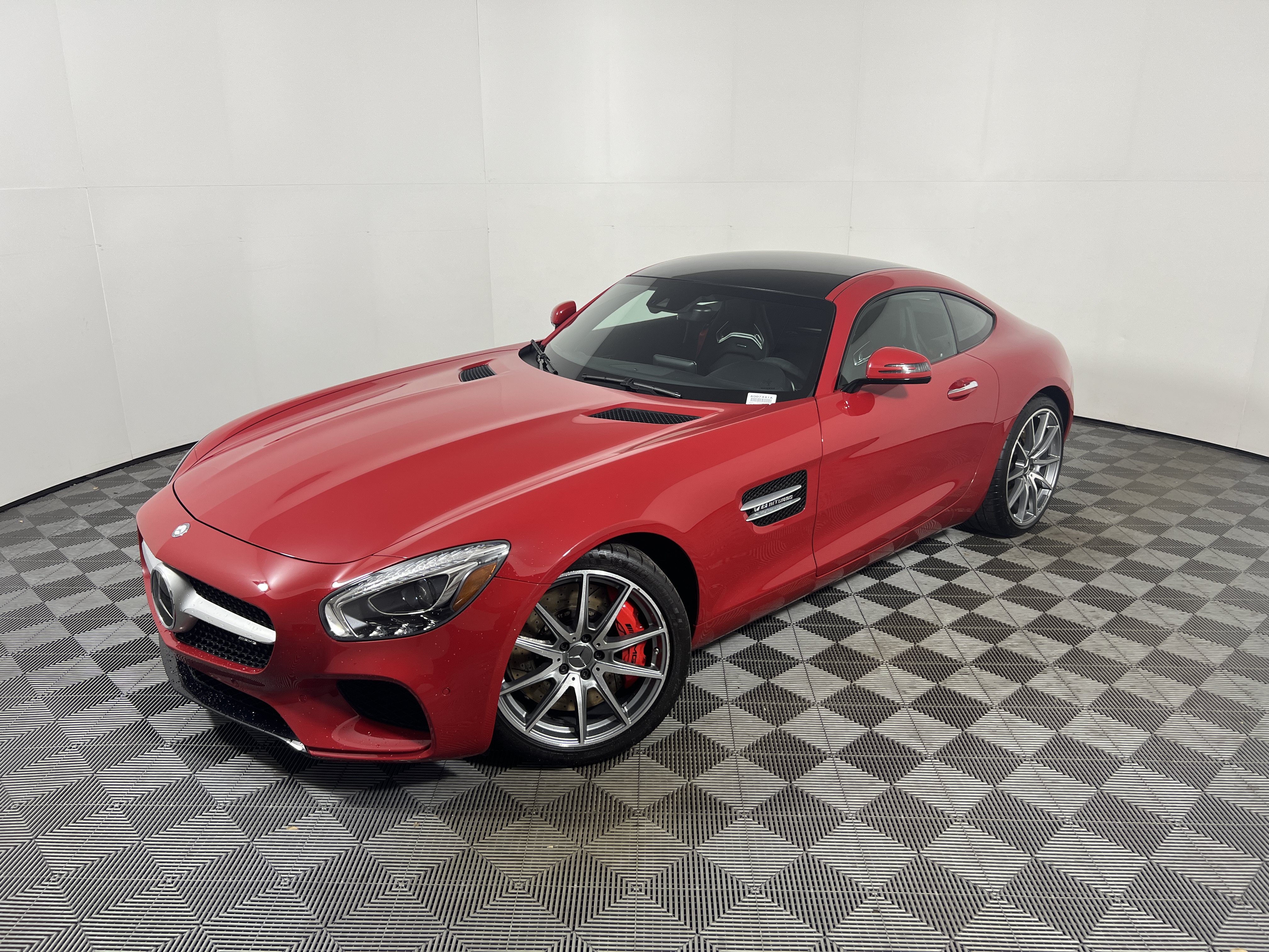 Used 2016 Mercedes-Benz AMG GT S image 1