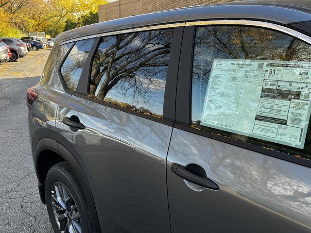 New 2026 Nissan Rogue S image 8