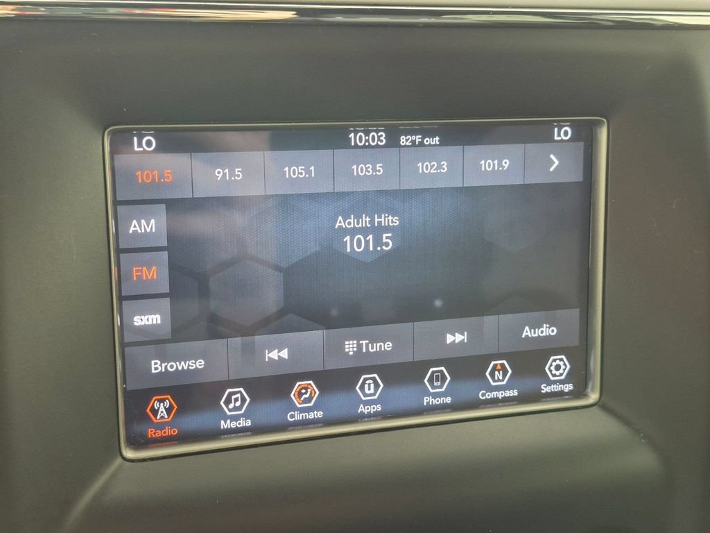 Used 2020 Jeep Grand Cherokee Laredo RWD image 20