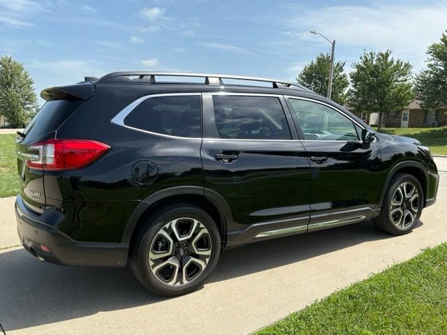 Used 2023 Subaru Ascent Limited AWD/4WD image 4