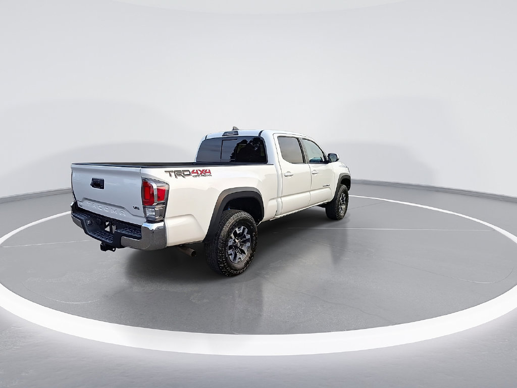 Certified 2022 Toyota Tacoma TRD Off-Road AWD/4WD image 10
