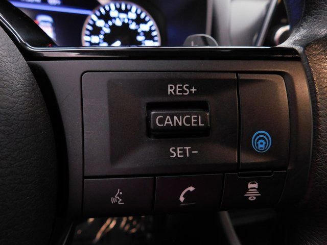 Used 2023 Nissan Rogue SV image 40