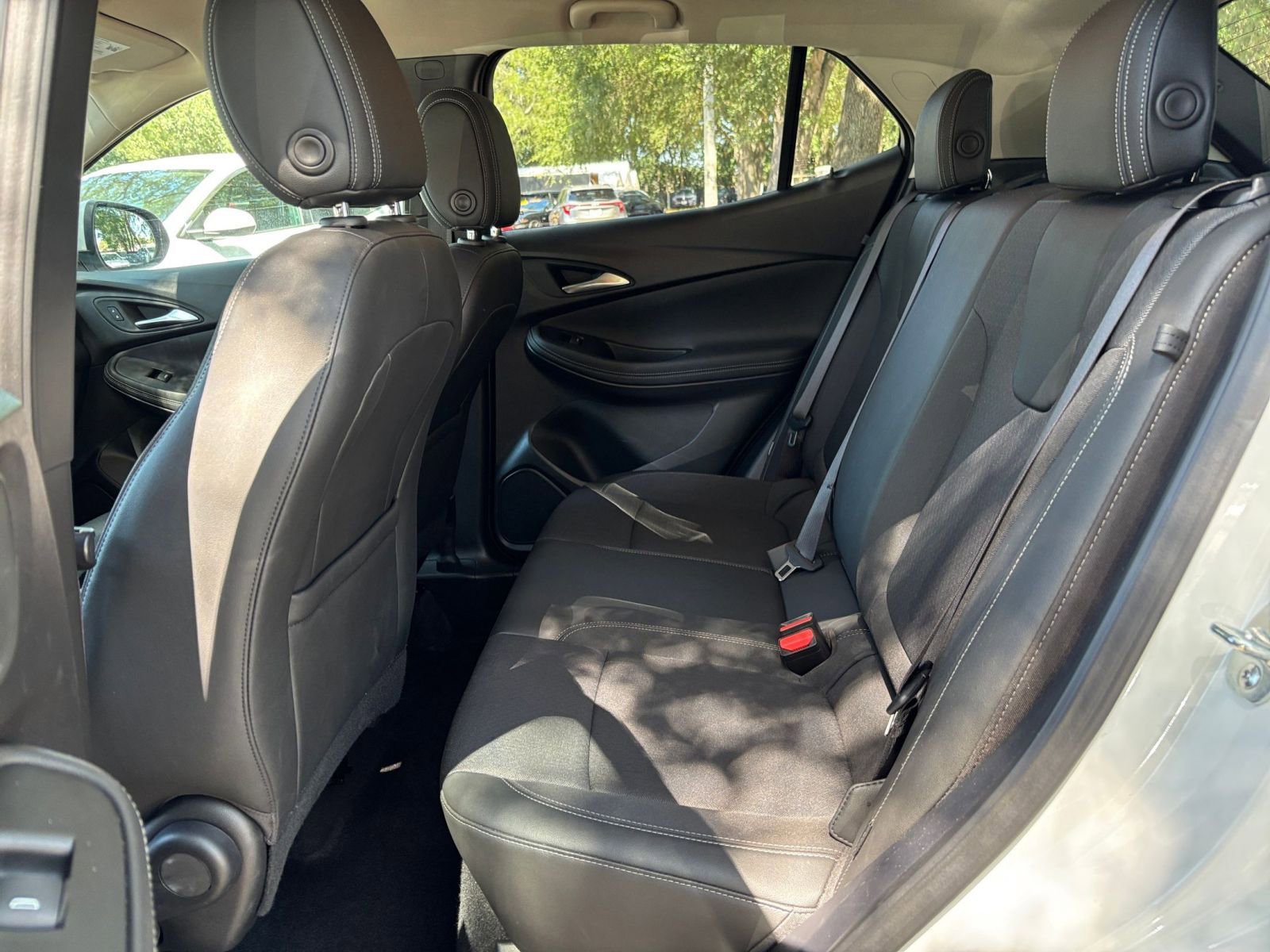 Used 2025 Buick Encore GX Preferred FWD image 38
