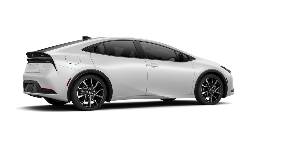 New 2026 Toyota Prius Plug-In Hybrid FWD image 32