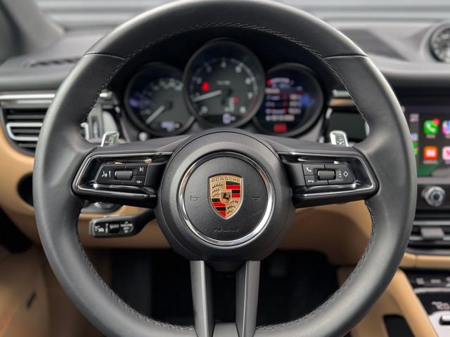 Certified 2025 Porsche Macan image 20