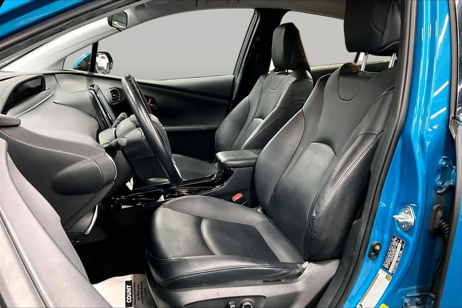 Used 2017 Toyota Prius Prime Premium w/ Carpet Mat Package FWD image 7