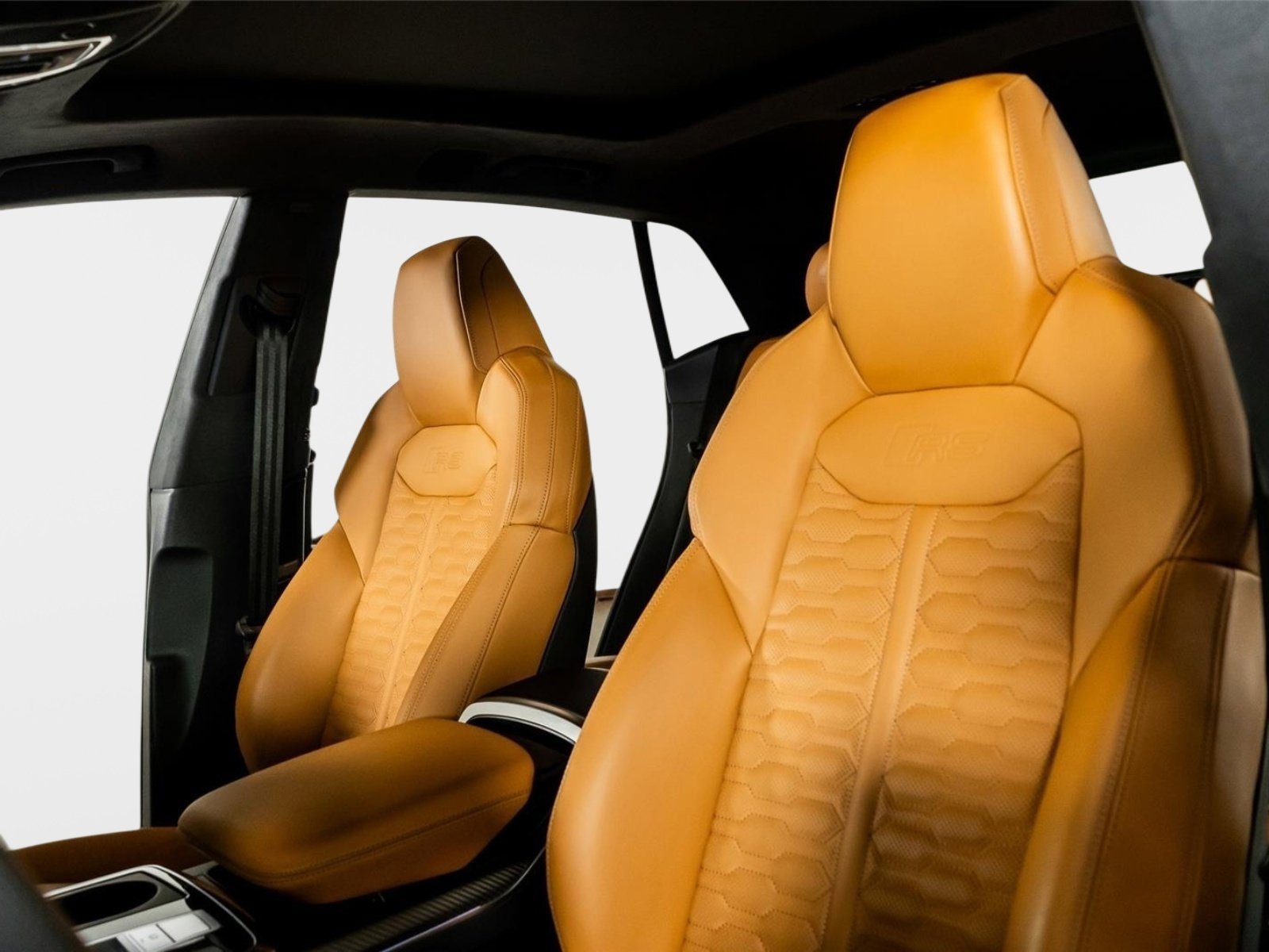 Used 2025 Audi RS Q8 performance image 3