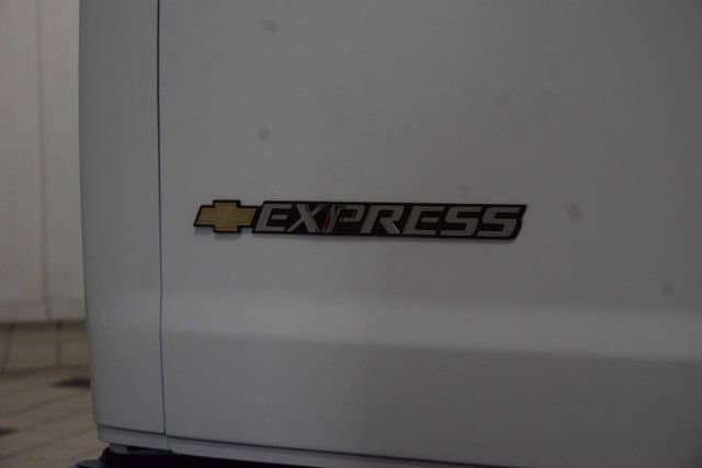 New 2025 Chevrolet Express 3500 Extended RWD image 12