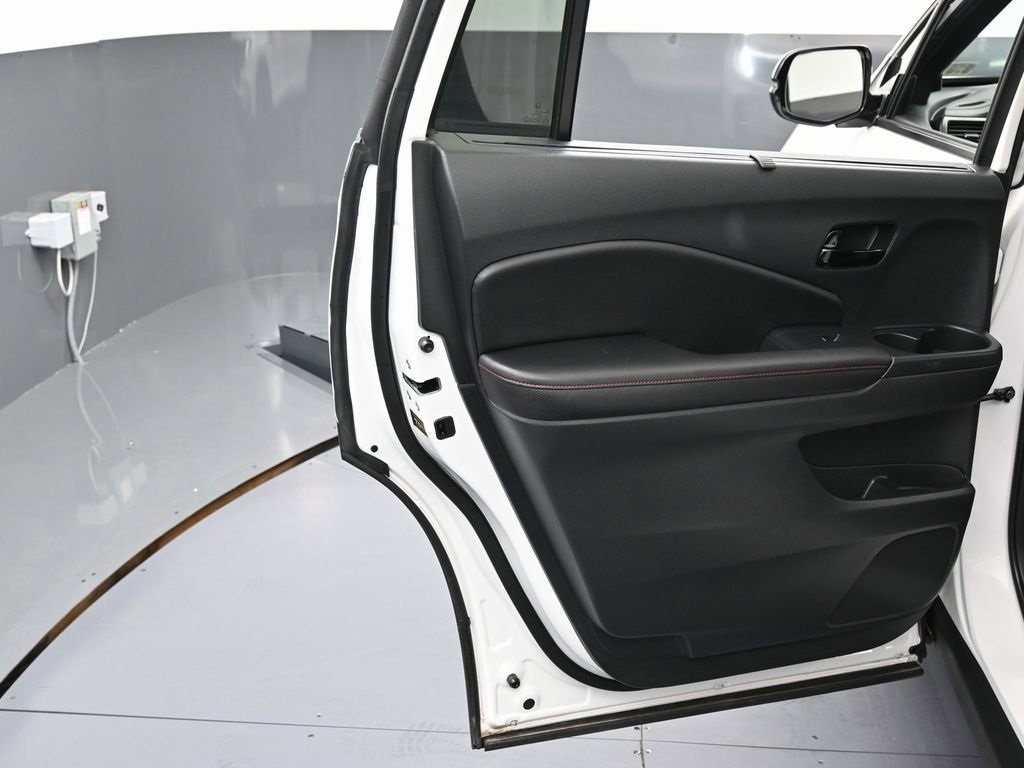 Used 2024 Honda Passport Black Edition image 40