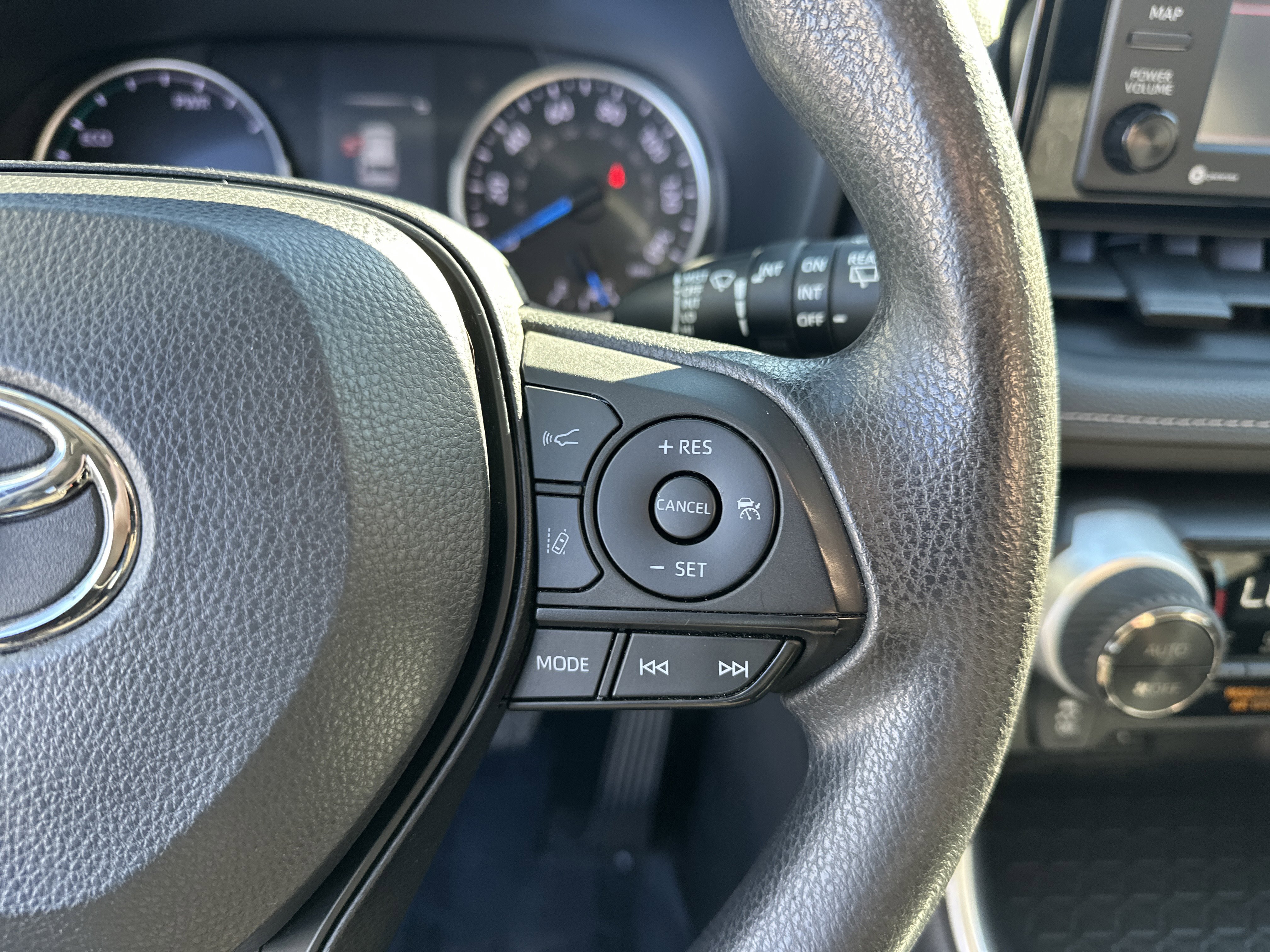 Certified 2022 Toyota RAV4 XLE image 20