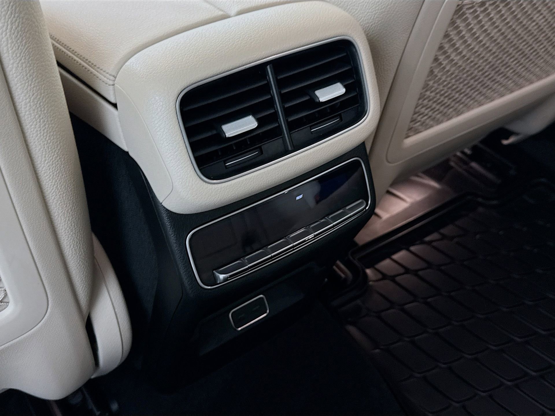 Certified 2024 Mercedes-Benz GLE 450 4MATIC image 28