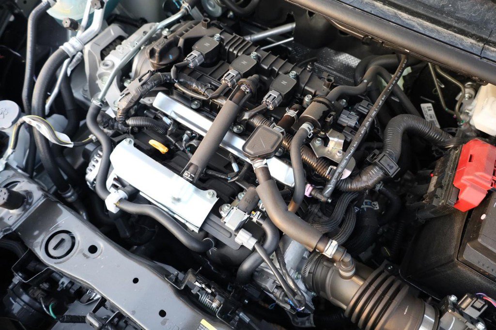 New 2025 Nissan Versa SV w/ Trunk Package image 20