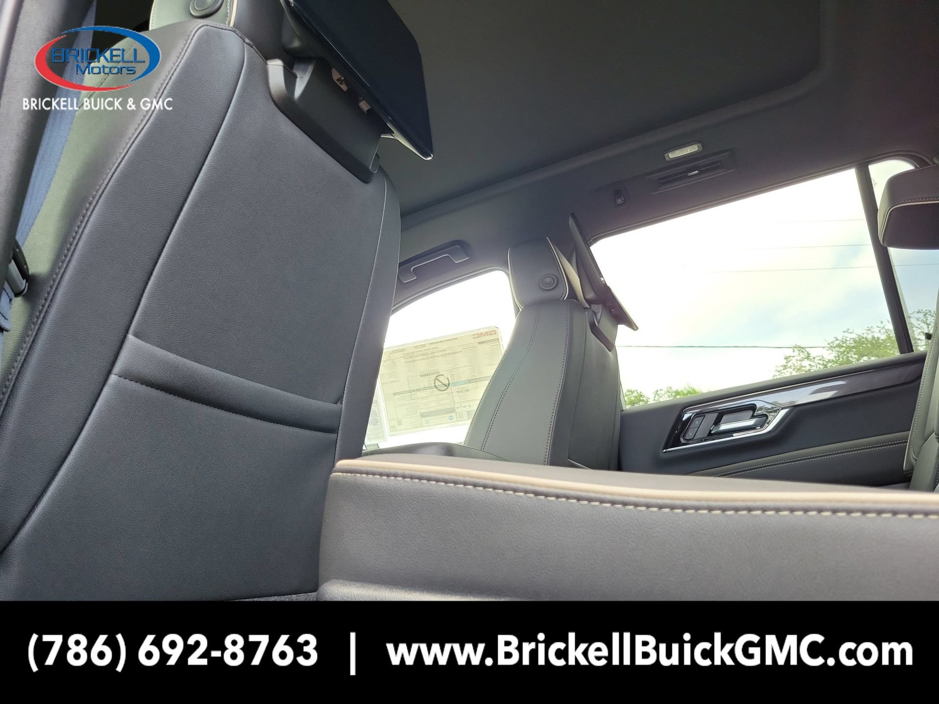 New 2026 GMC Yukon XL Elevation w/ Elevation Premium Package RWD image 13