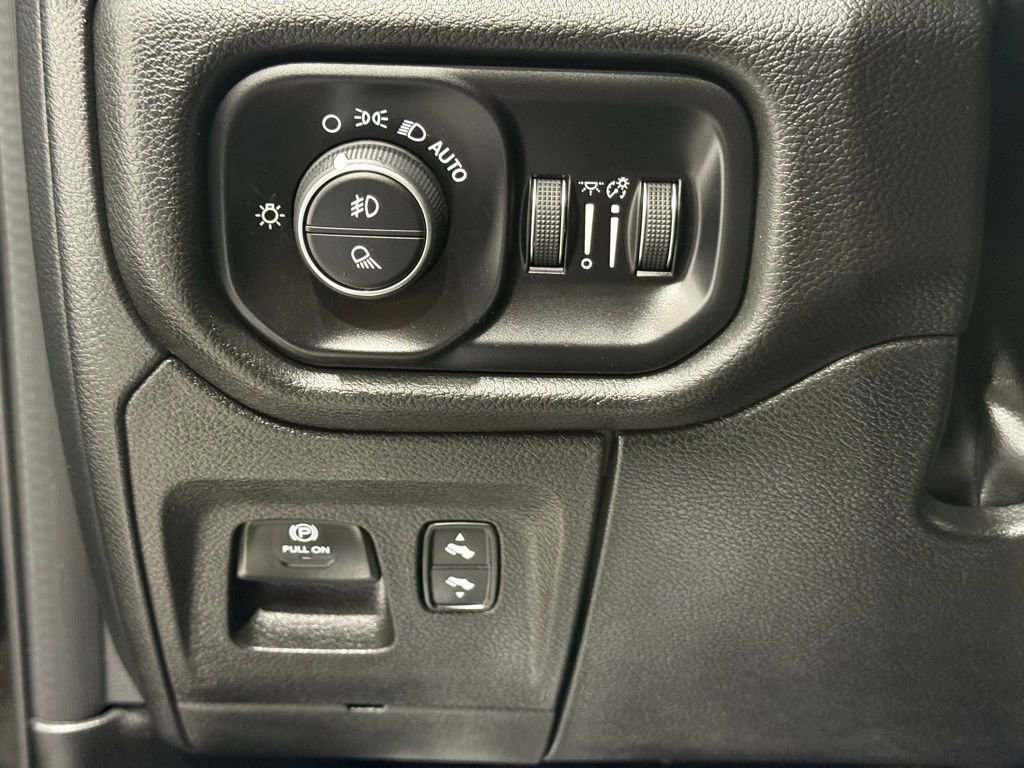 Used 2025 RAM 1500 Big Horn image 31