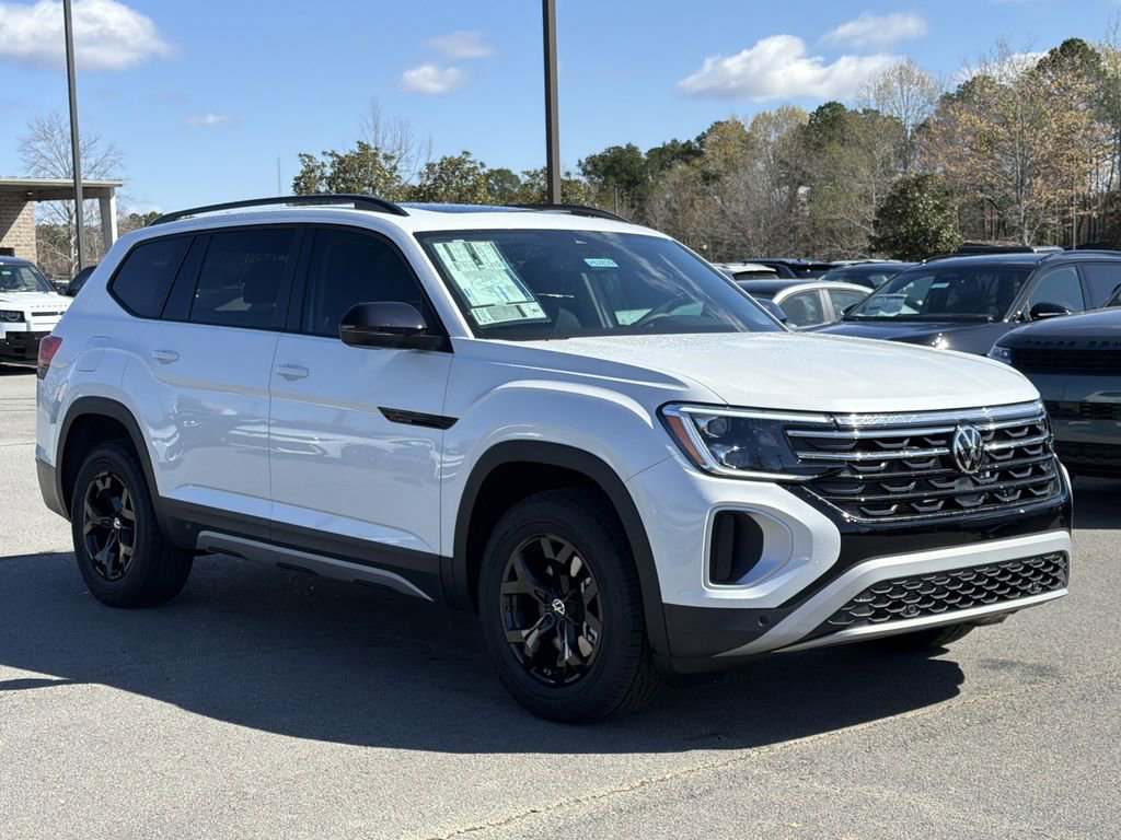 New 2026 Volkswagen Atlas Peak Edition image 7