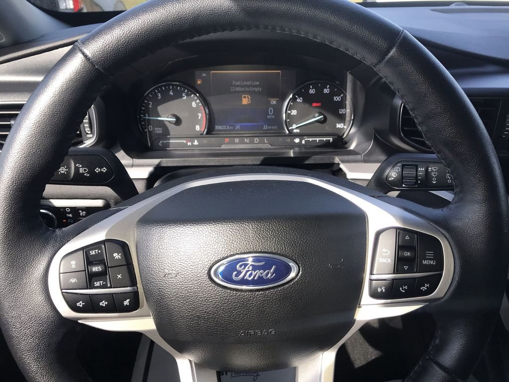 Used 2023 Ford Explorer XLT w/ Equipment Group 202A AWD/4WD image 14