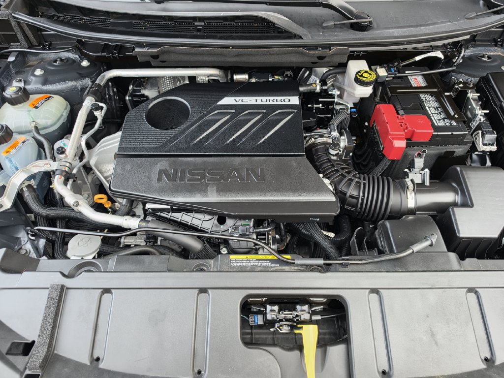 Used 2025 Nissan Rogue SV FWD image 30