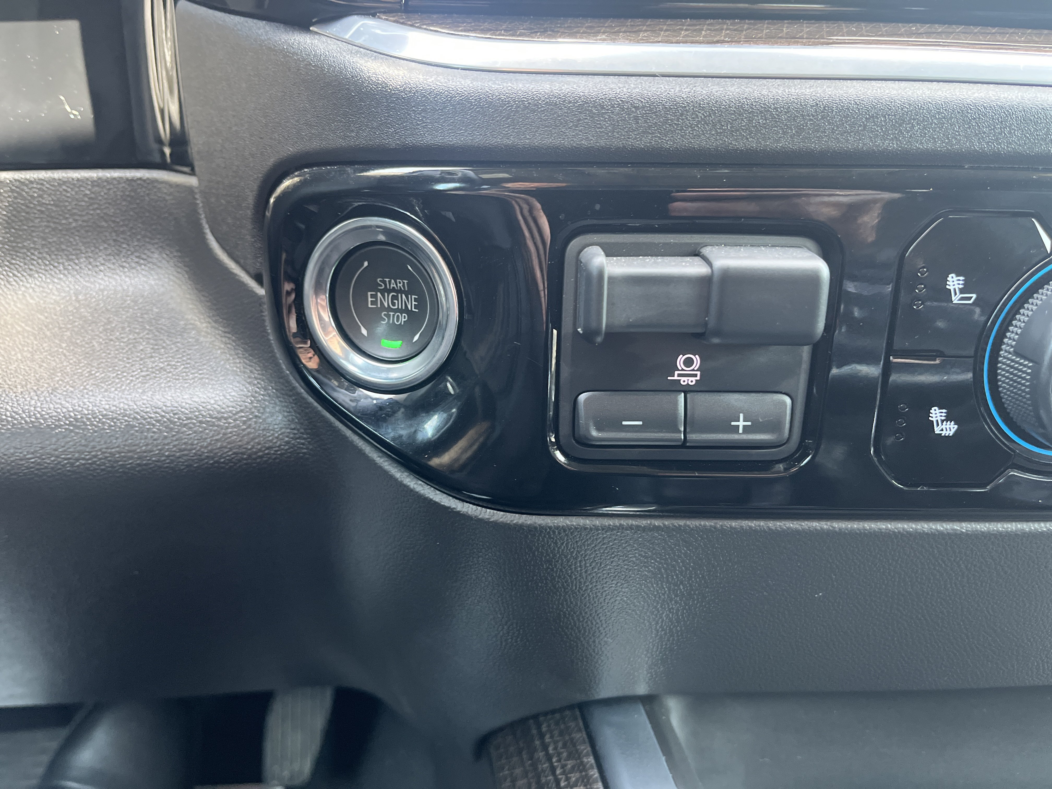 Used 2025 Chevrolet Silverado 1500 RST w/ RST All Star Premium Package AWD/4WD image 27