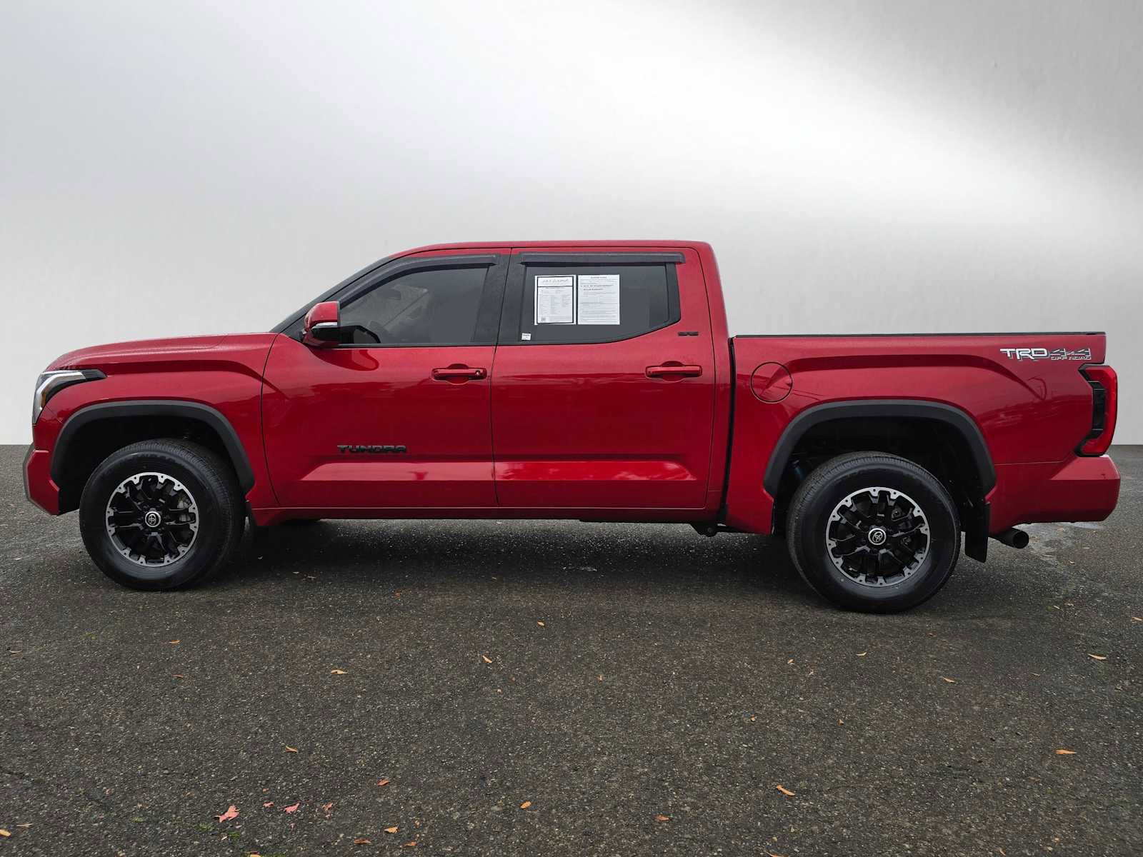 Used 2022 Toyota Tundra SR5 w/ TRD Off-Road Premium Package image 6