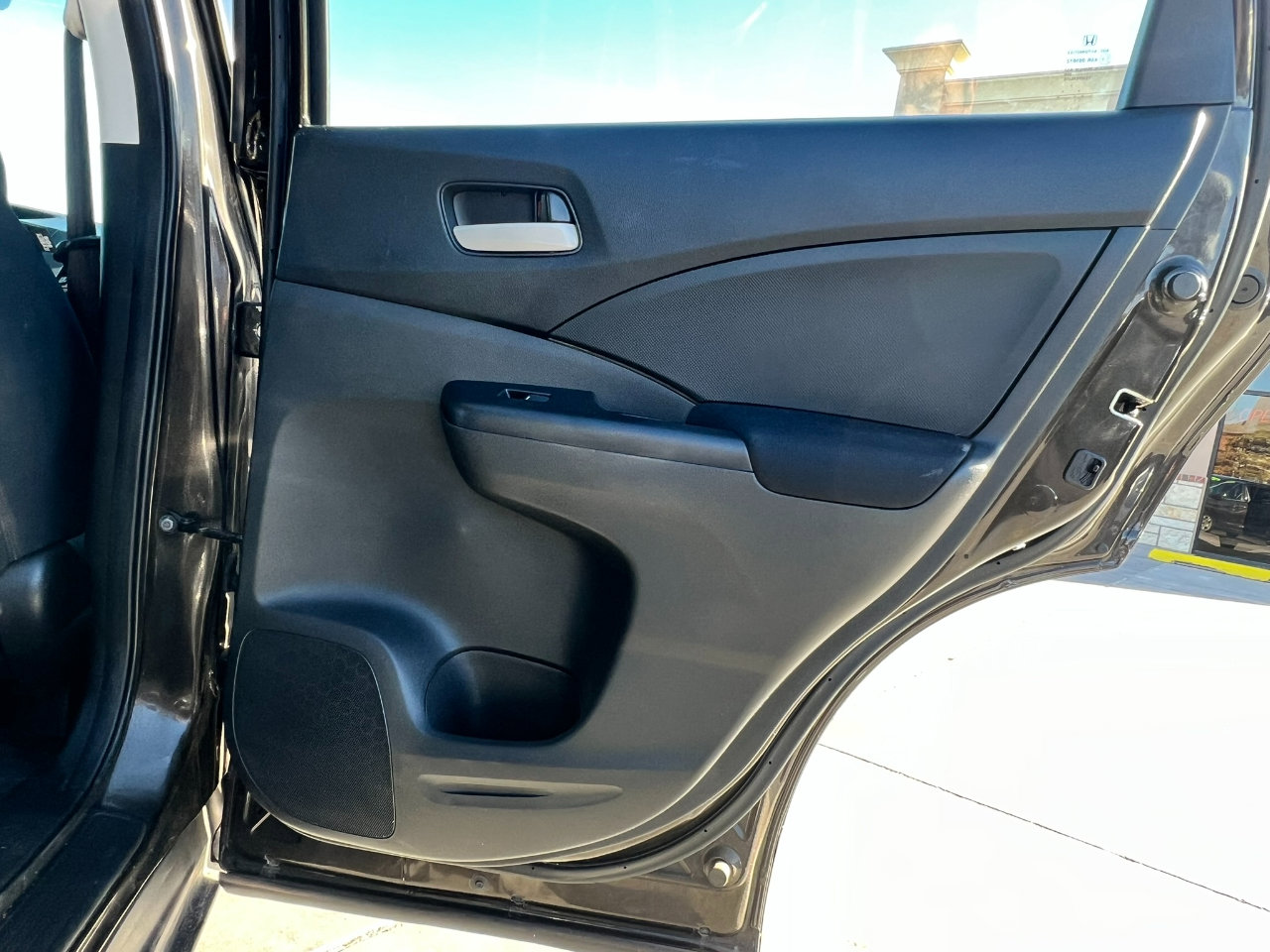 Used 2015 Honda CR-V LX image 29