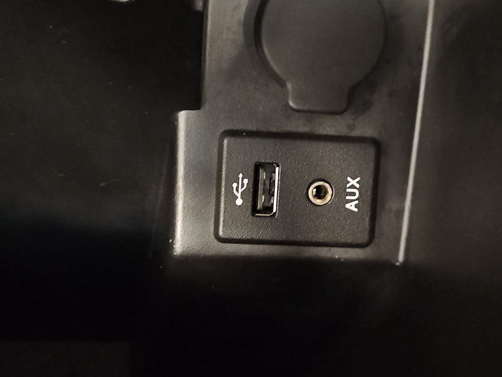 Used 2015 Nissan Xterra S w/ Value Package RWD image 4
