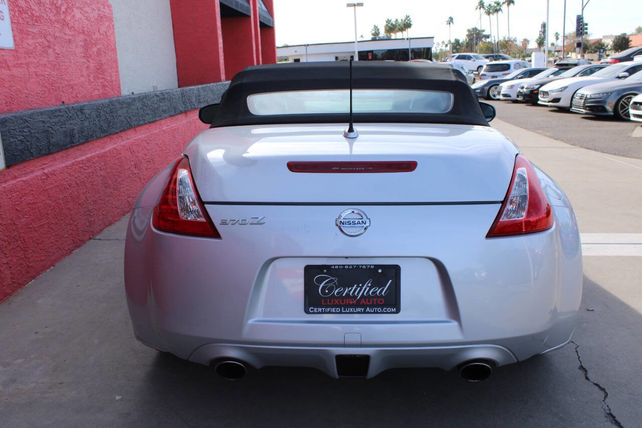 Used 2012 Nissan 370Z Roadster 2dr Convertible image 15