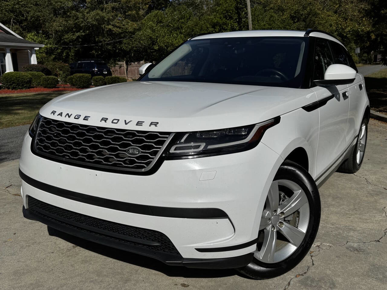 Used 2018 Land Rover Range Rover Velar S image 1