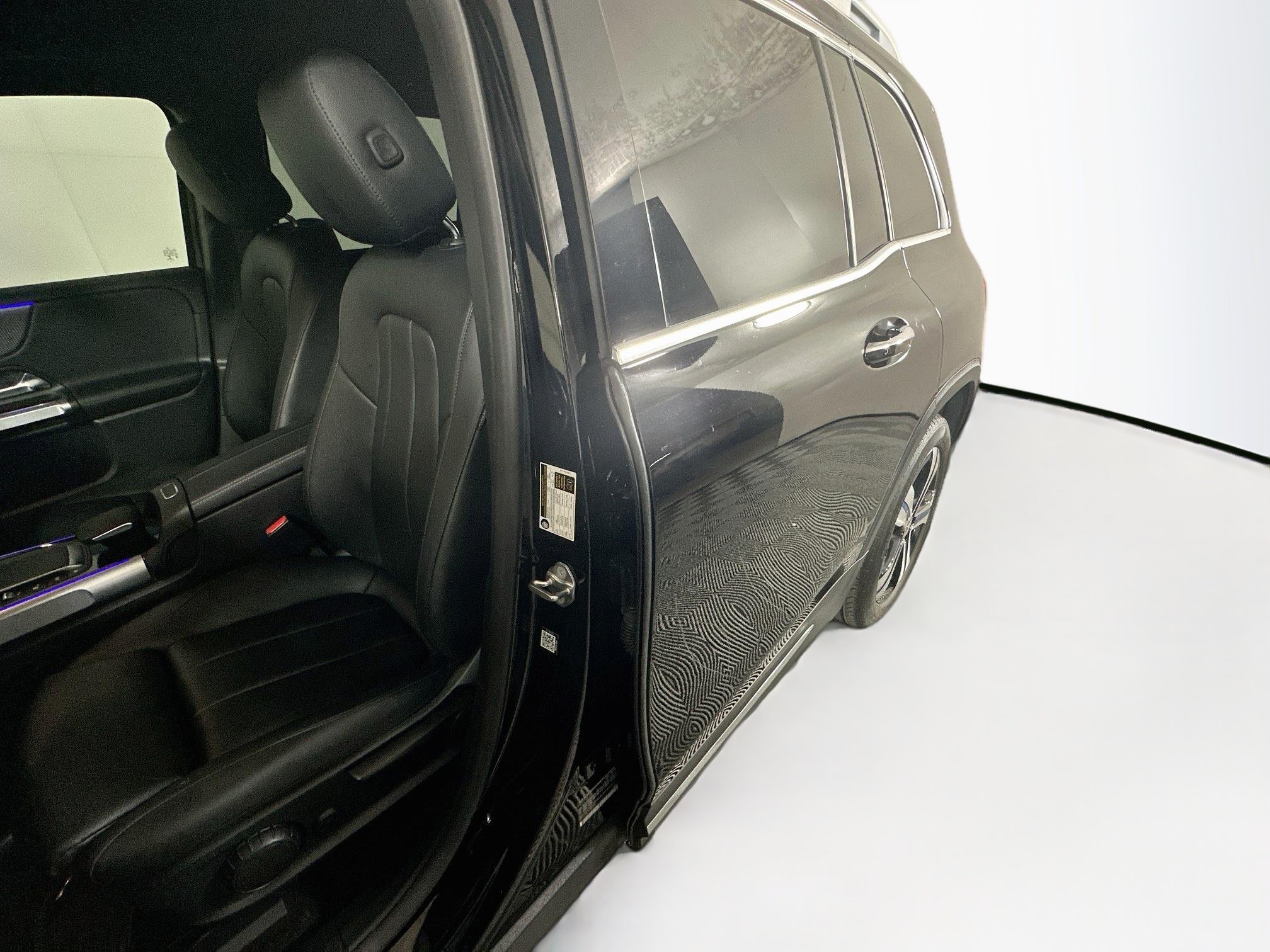Used 2022 Mercedes-Benz EQB 350 4MATIC image 12