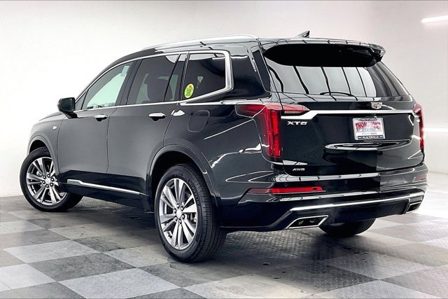 Used 2025 Cadillac XT6 Premium Luxury image 10