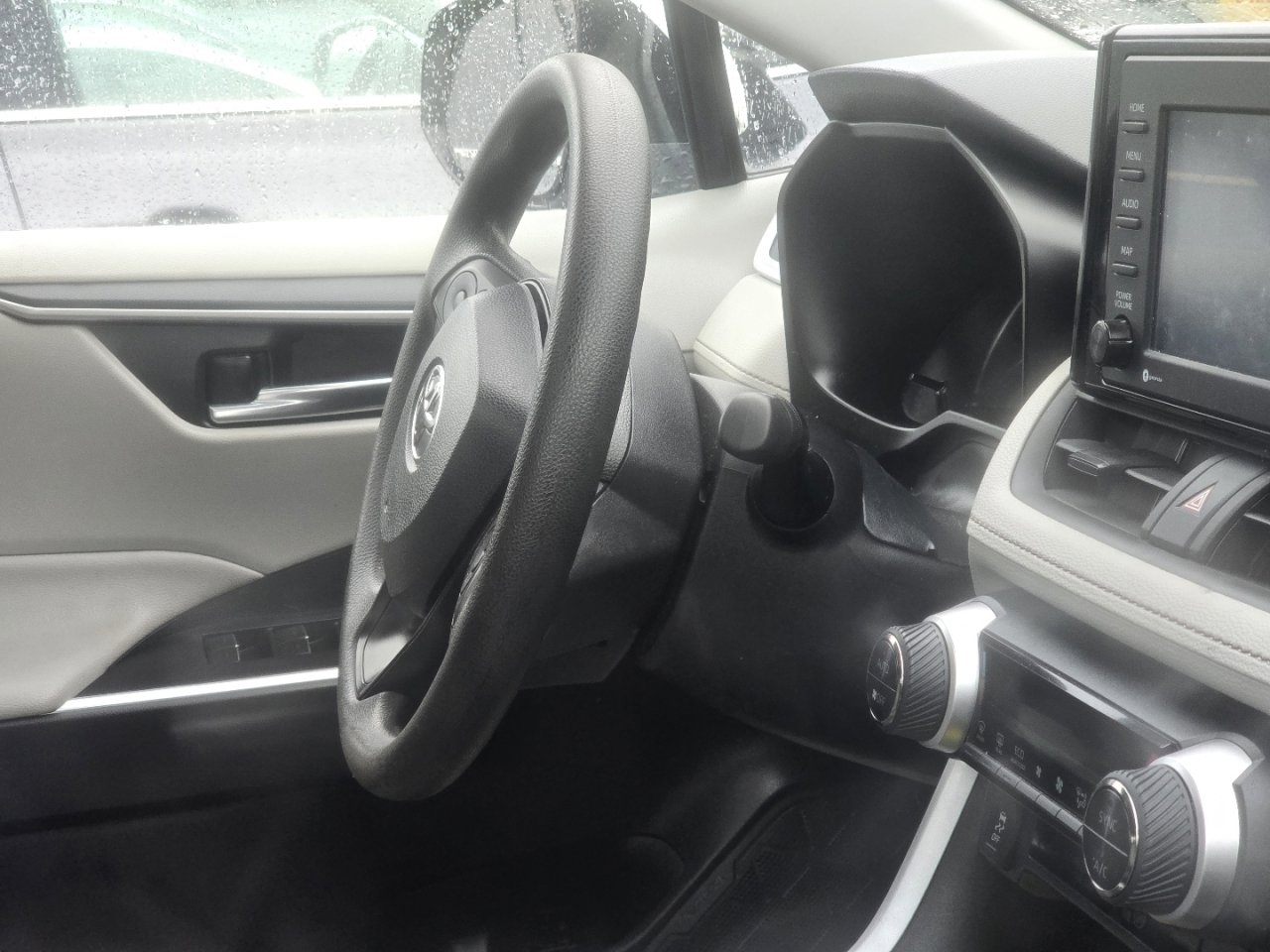 Used 2022 Toyota RAV4 XLE w/ Convenience Package AWD/4WD image 19
