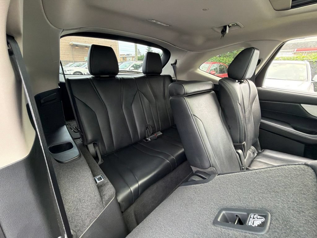 Used 2023 Acura MDX w/ Technology Package AWD/4WD image 21