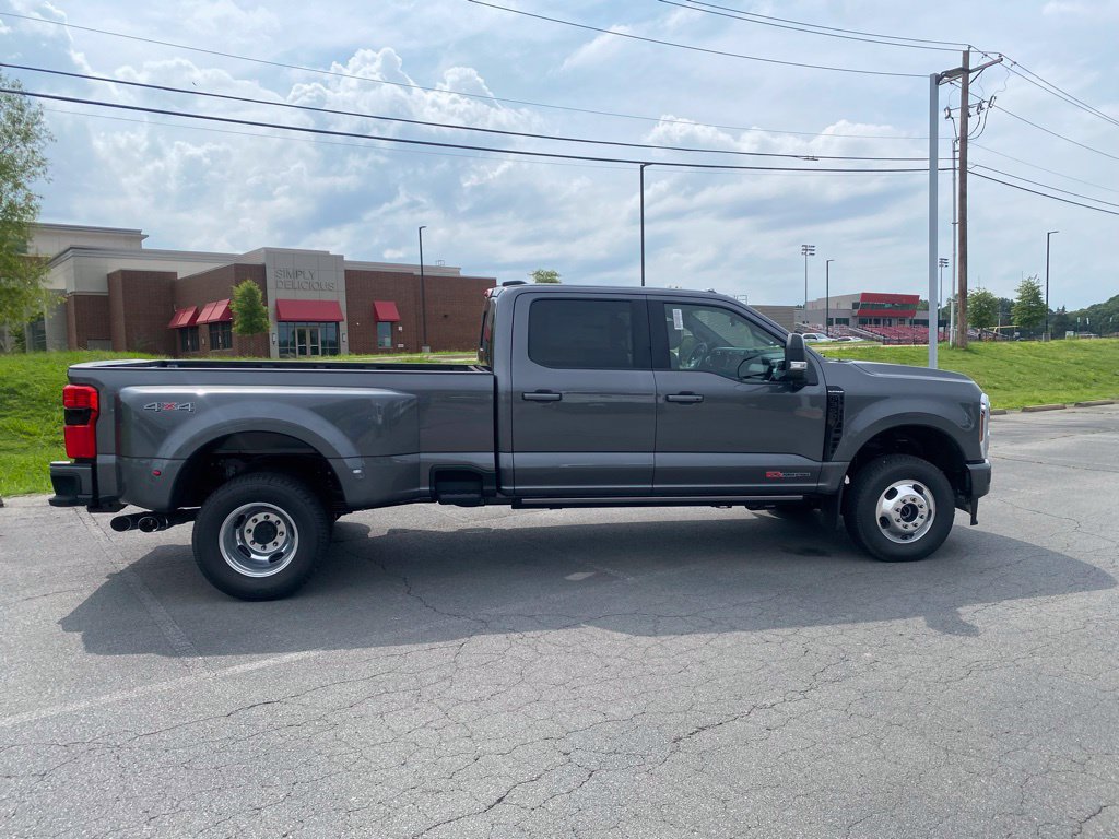 New 2026 Ford F350 Platinum AWD/4WD image 8