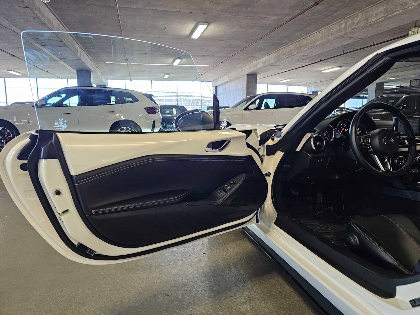 Used 2023 MAZDA MX-5 Miata Grand Touring w/ Appearance Package RWD image 24