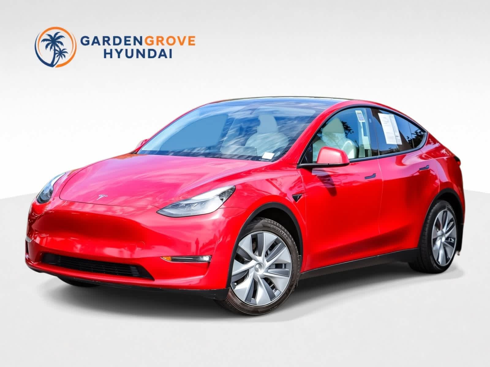 Used 2023 Tesla Model Y Long Range AWD/4WD image 1