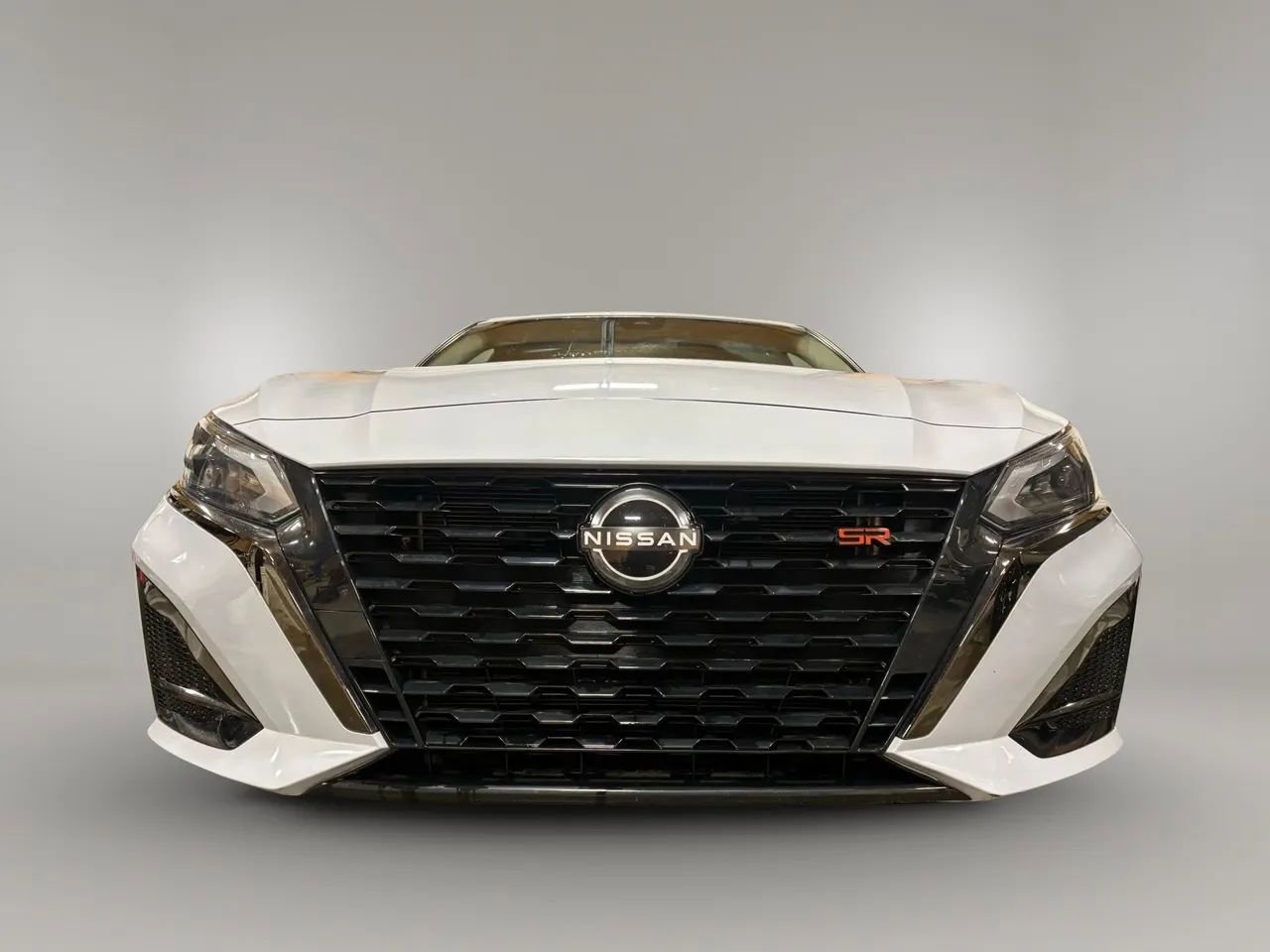 Used 2023 Nissan Altima 2.5 SR w/ SR Premium Package image 9