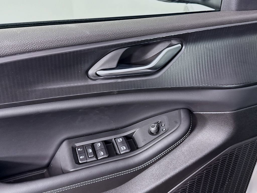 New 2025 Jeep Grand Cherokee L Laredo image 19