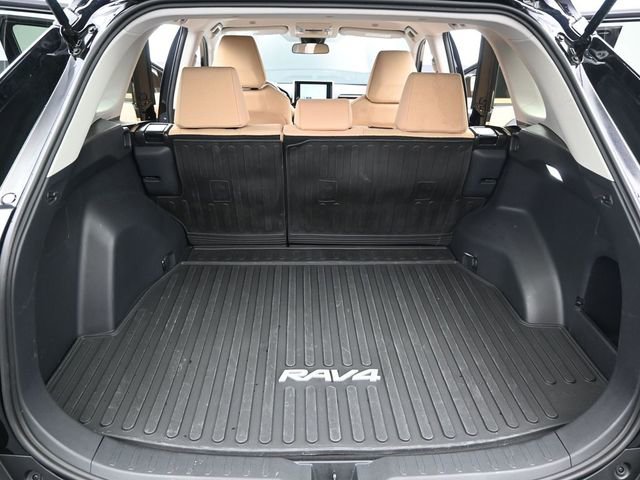 Used 2025 Toyota RAV4 LE image 13