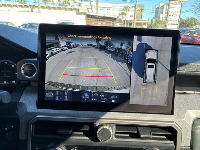 Used 2025 Toyota 4Runner Trailhunter image 25