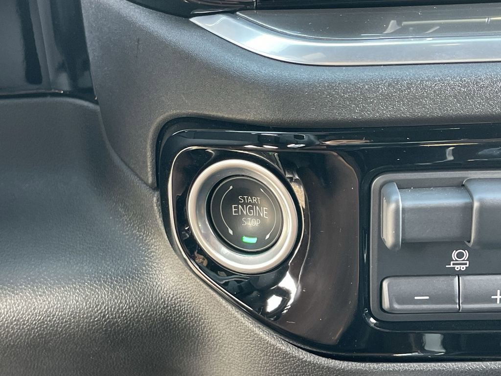 Used 2024 Chevrolet Silverado 1500 High Country w/ High Country Premium Package image 17