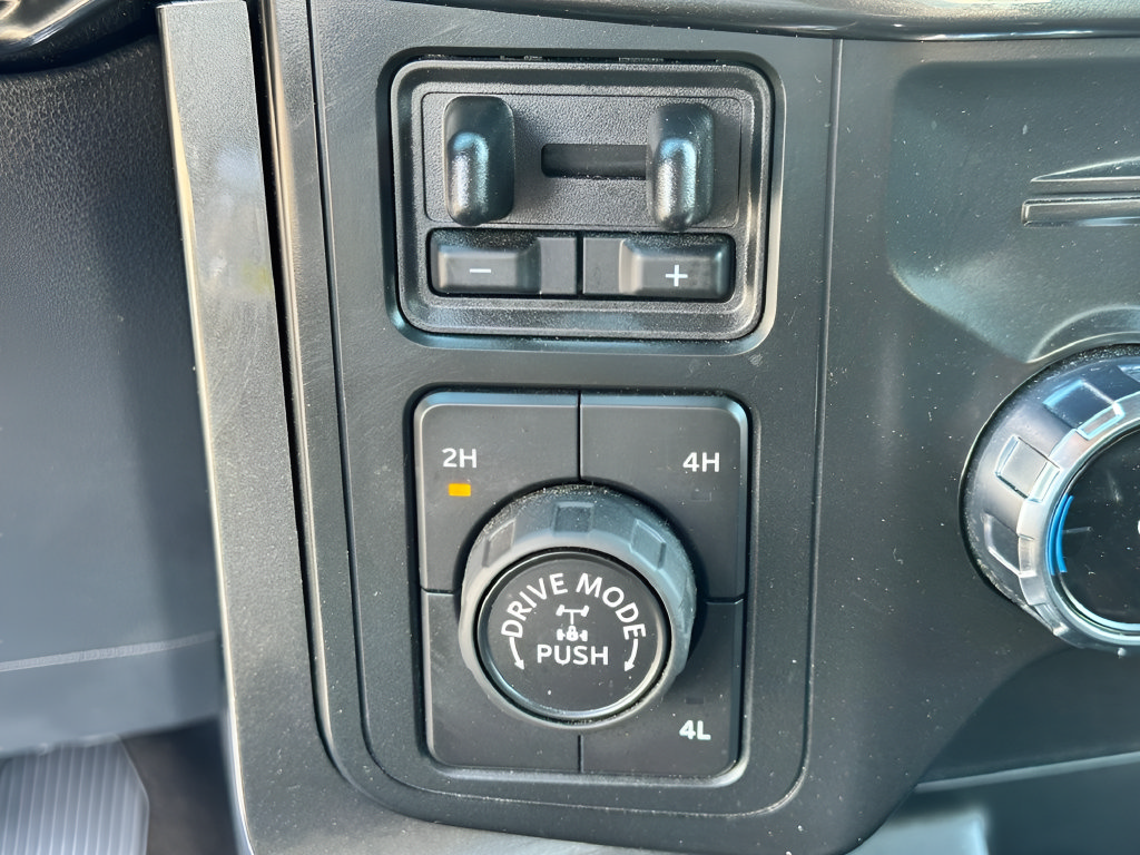 Used 2022 Ford F150 XLT w/ Equipment Group 302A High AWD/4WD image 18