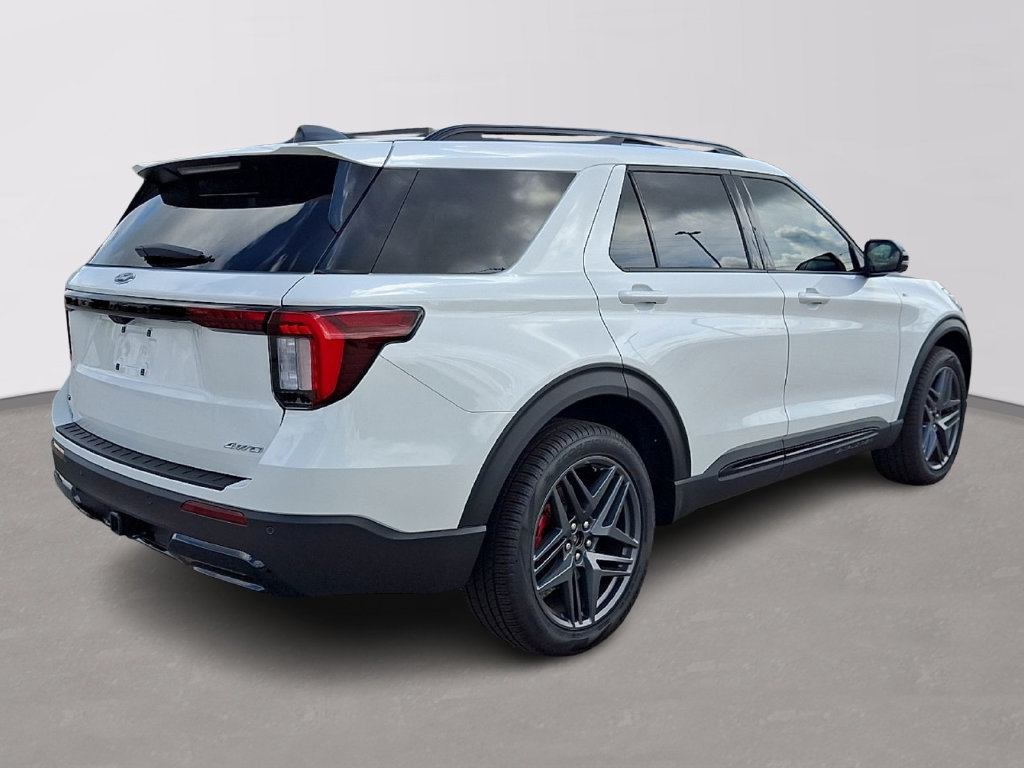 Used 2026 Ford Explorer ST-Line w/ ST-Line Street Pack AWD/4WD image 6