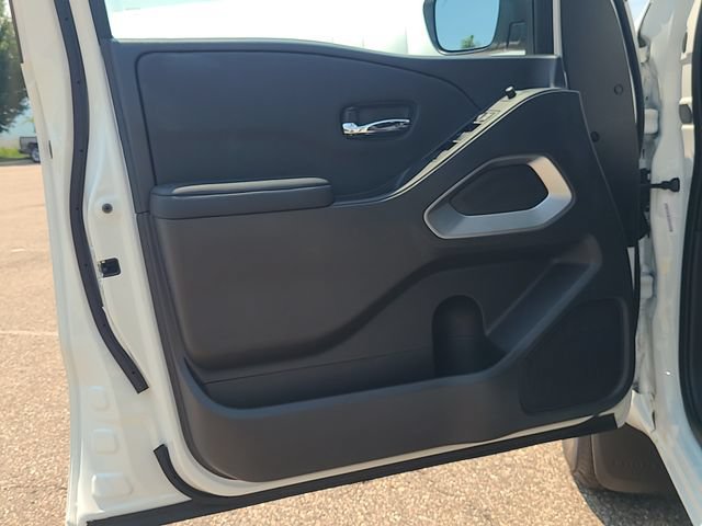 New 2026 Nissan Frontier SV w/ All-Weather Content Package AWD/4WD image 11
