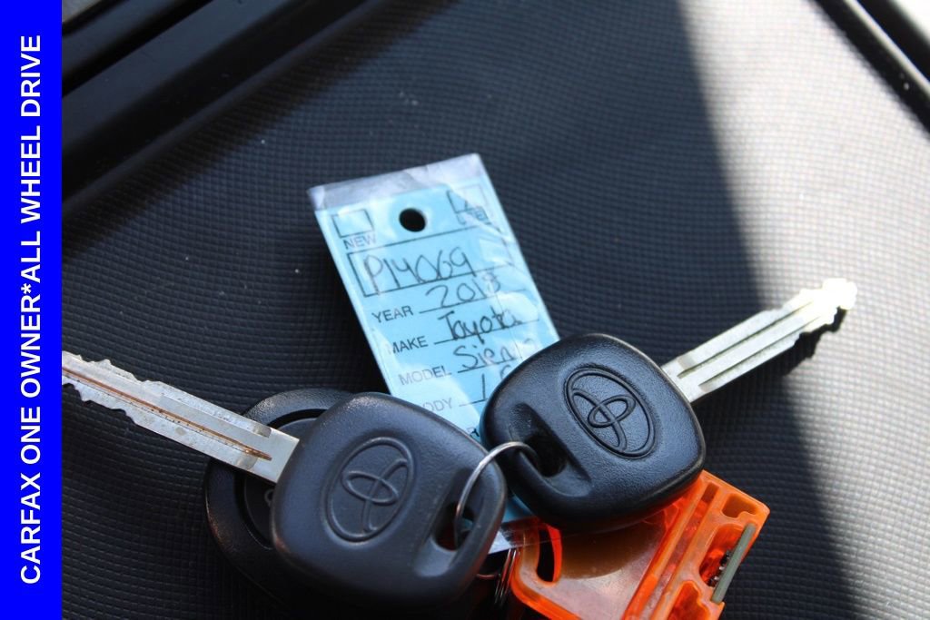 Used 2018 Toyota Sienna LE image 34