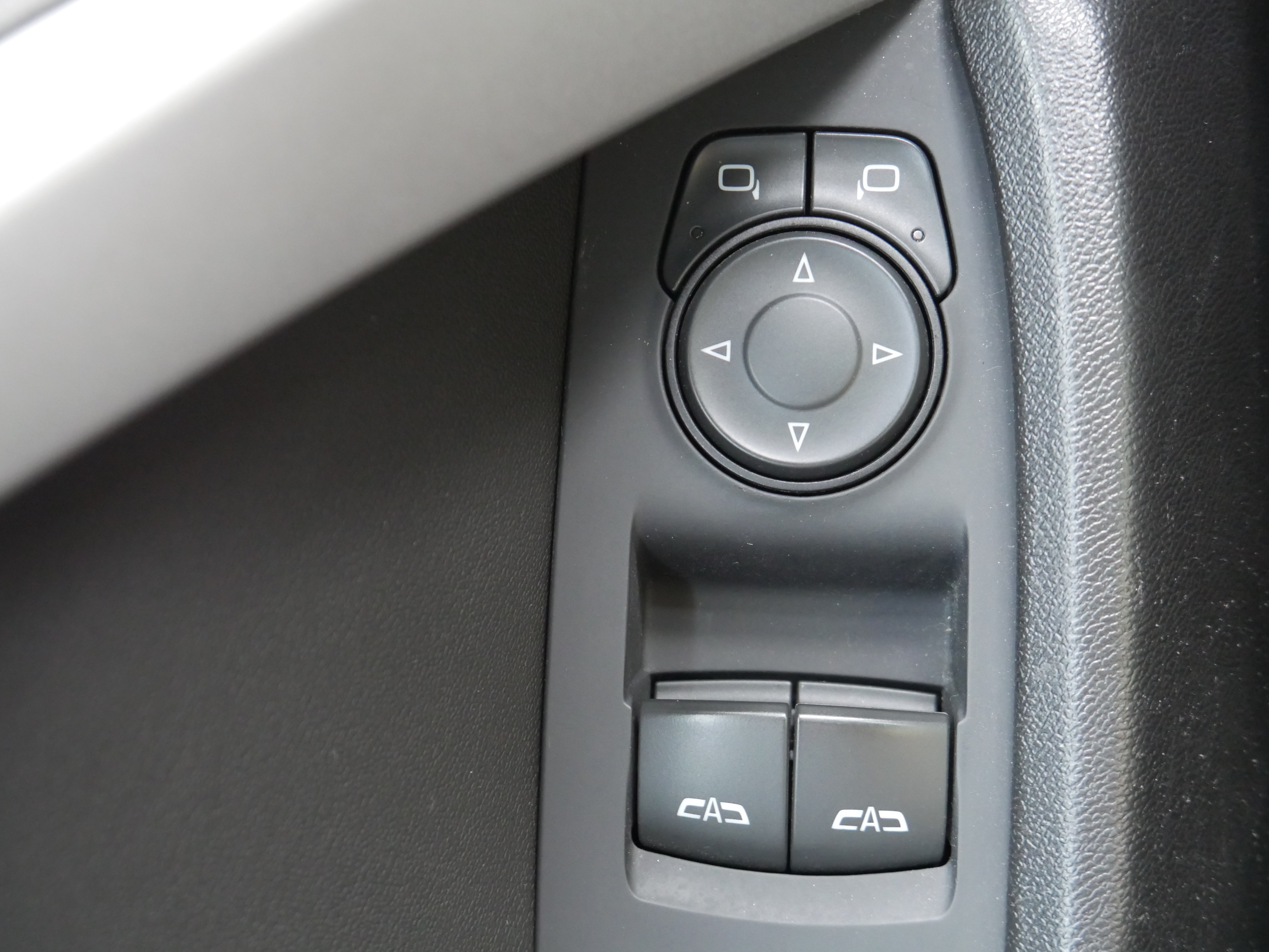Used 2023 Chevrolet Camaro LT RWD image 27